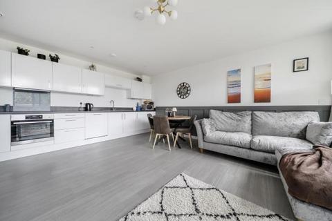 2 bedroom apartment for sale, Madeira Walk, Ascot