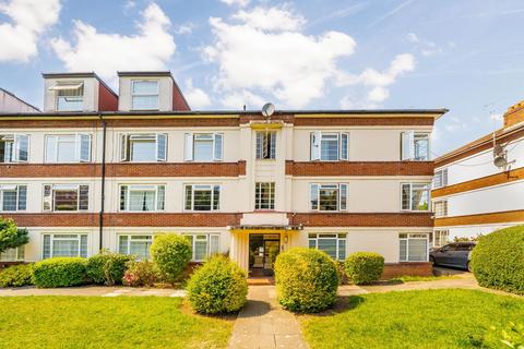 Manor Vale, Brentford TW8