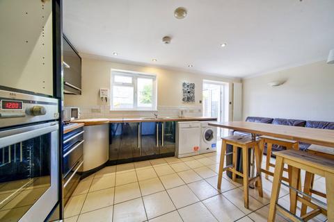4 bedroom house to rent, Winterbourne Road, Chichester