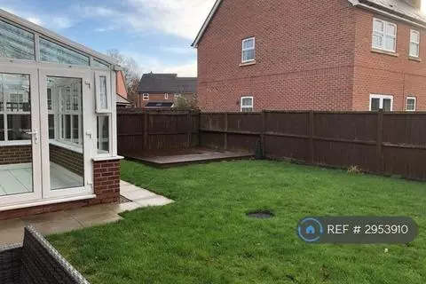 3 bedroom end of terrace house to rent - View 2