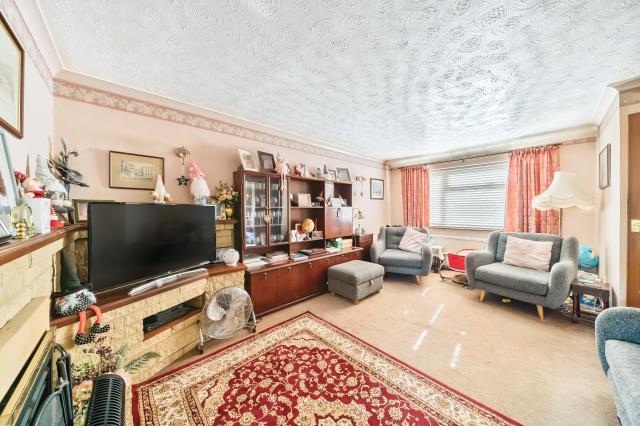 Kendall Crescent, Oxford - View 3