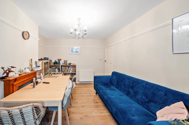 House in Oxford, Sunnymead, Summertown - More