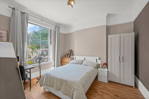 4 bedroom terraced house for sale, Eburne Road, London, N7