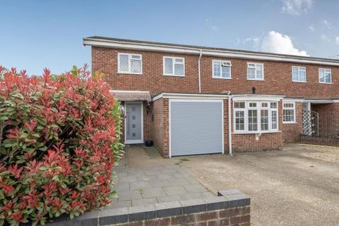 Mill Farm Avenue, Sunbury-on-Thames, Surrey