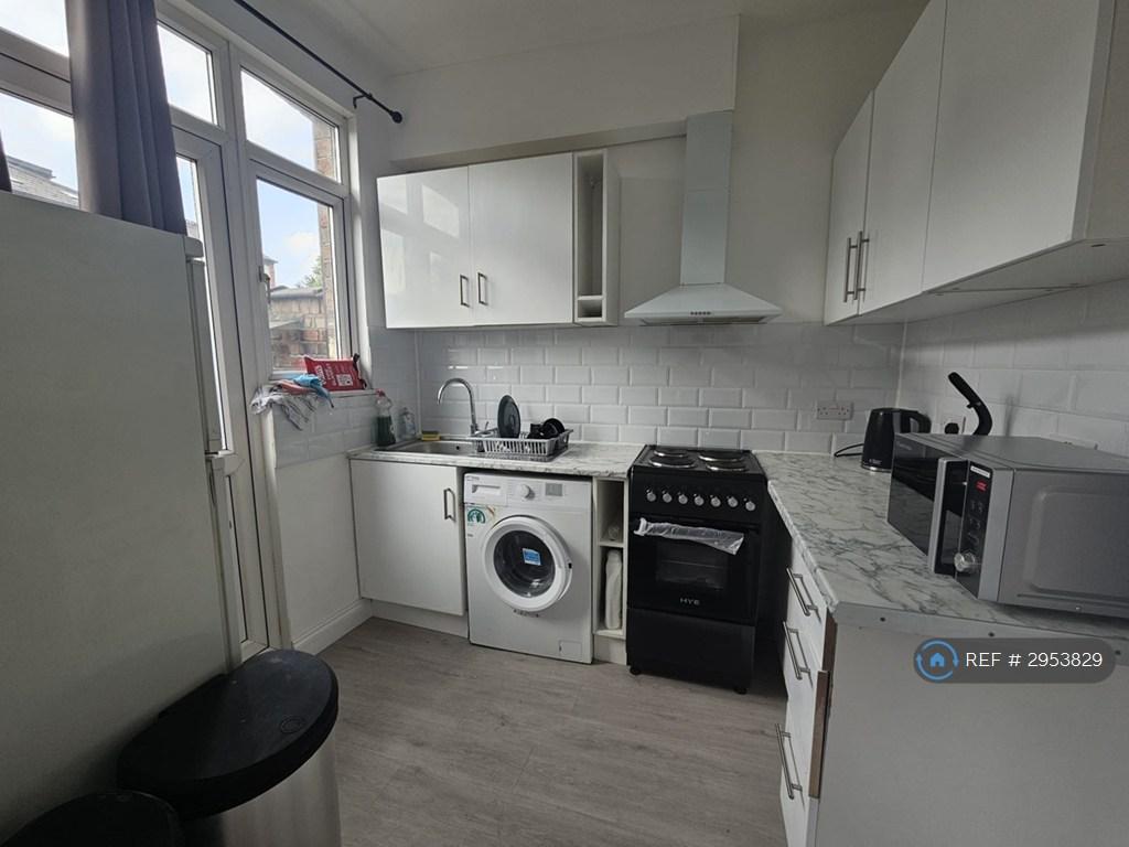 House in London, The Hyde, West Hendon - View 3