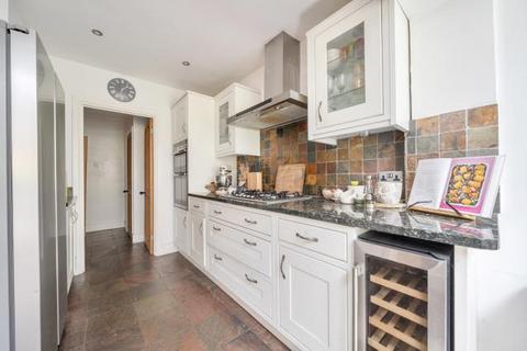 4 bedroom semi-detached house for sale, Halliford Road, Sunbury-on-Thames, Surrey