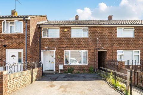 Hengrove Crescent, Ashford