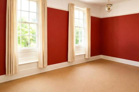 1 bedroom apartment for sale, French Street, Sunbury-on-Thames, Surrey