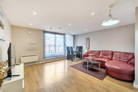 2 bedroom apartment for sale, Paramount, Swindon