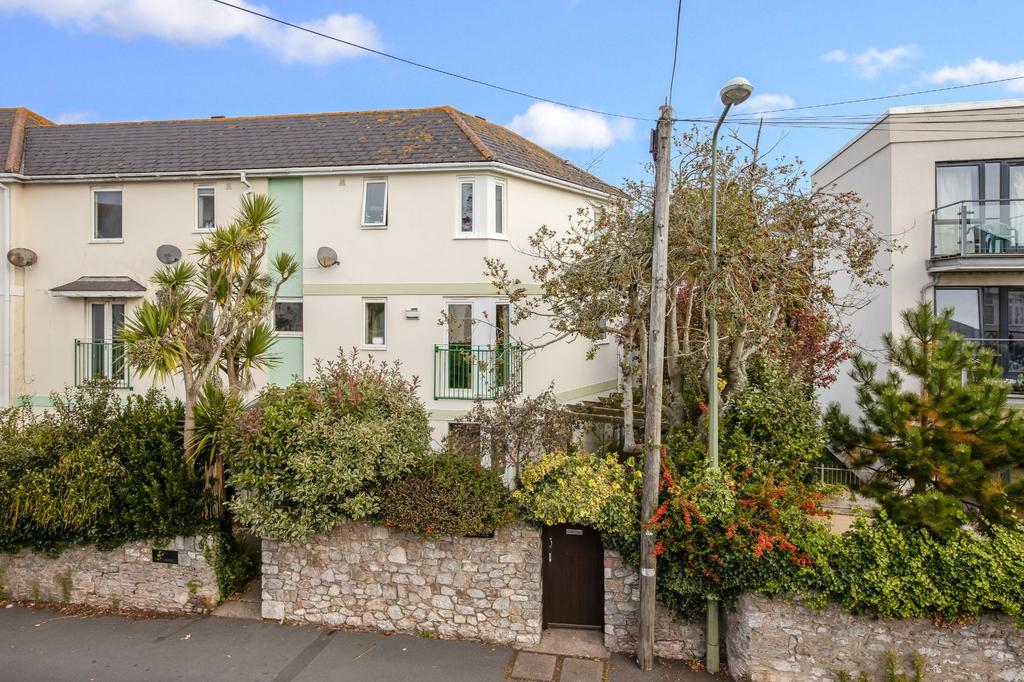 2 bedroom end of terrace house to rent