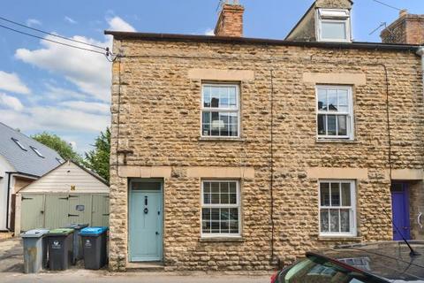 3 bedroom end of terrace house for sale, The Crofts, Witney
