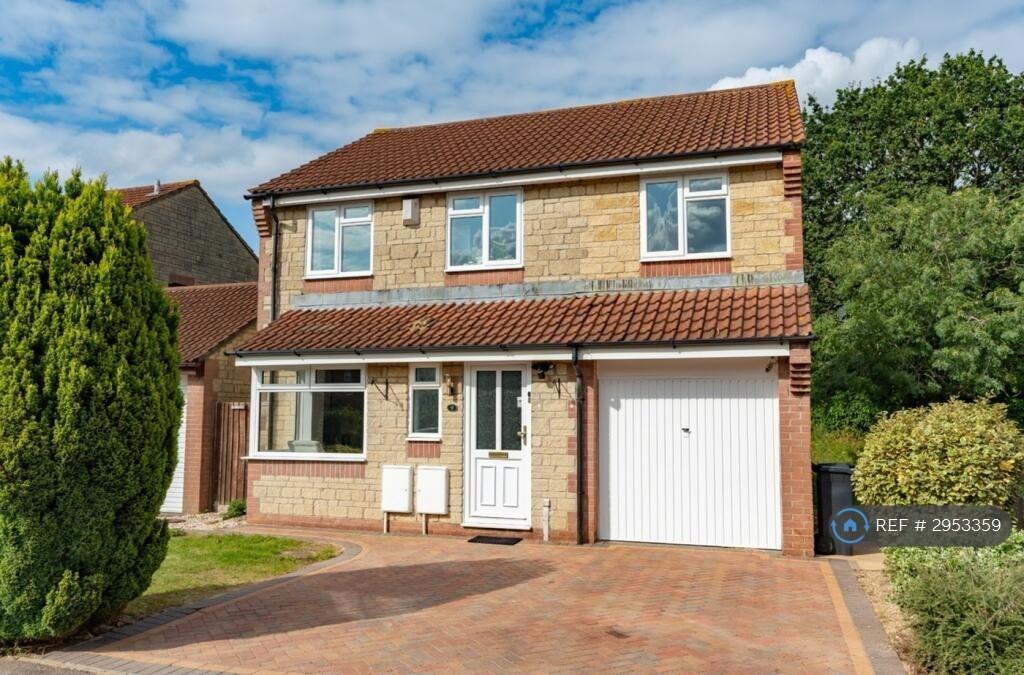 6 bedroom detached house to rent