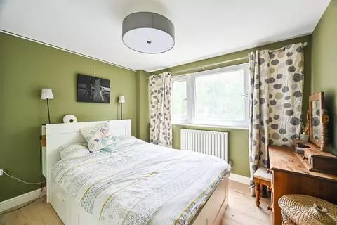 3 bedroom flat for sale - View 4