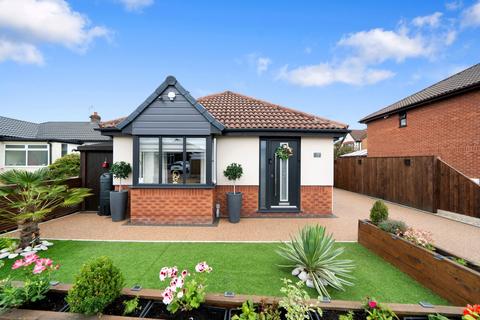 2 bedroom detached bungalow for sale, Belvedere Road, Ashton-In-Makerfield, WN4