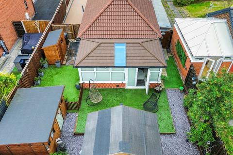2 bedroom detached bungalow for sale, Belvedere Road, Ashton-In-Makerfield, WN4