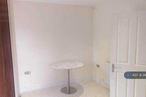 3 bedroom detached house to rent, Kerr Gardens, Wokingham, RG40