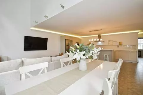 4 bedroom house for sale - View 5