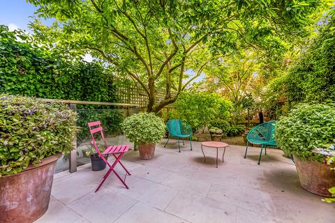 4 bedroom house to rent, Palace Gardens Terrace, Kensington, London