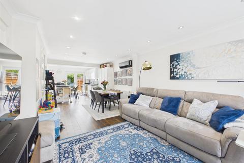 3 bedroom semi-detached house for sale, Greystoke Drive, Ruislip HA4