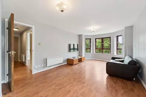 2 bedroom flat for sale - View 2