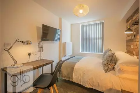 1 bedroom in a house share to rent - View 2