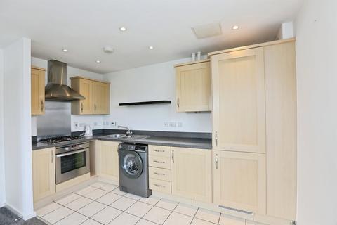 2 bedroom flat for sale, Rawlinson Road, Crawley