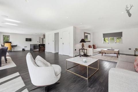 4 bedroom detached house for sale, Brentwood Road, Marden Ash, CM5