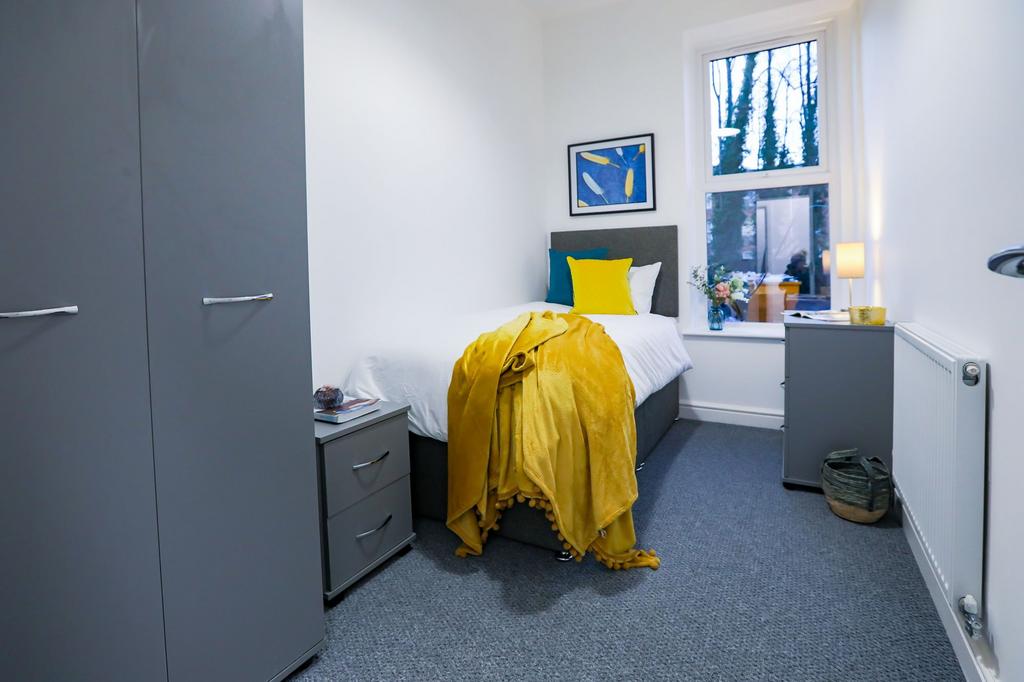 1 bedroom in a house share to rent