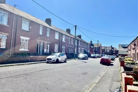 2 bedroom terraced house for sale - View 2