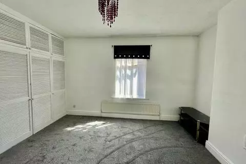 2 bedroom terraced house for sale - View 3