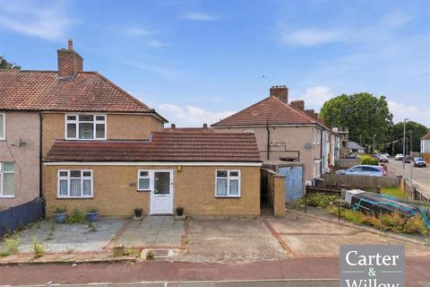 3 bedroom end of terrace house to rent, Shortcrofts Road, Essex