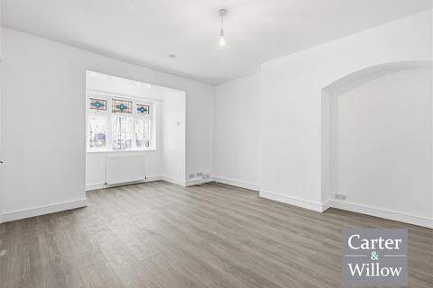 3 bedroom end of terrace house to rent, Shortcrofts Road, Essex