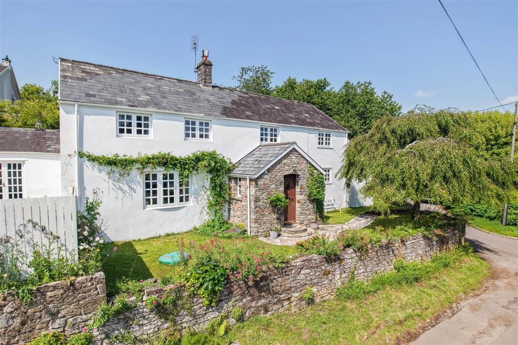 4 bedroom cottage for sale