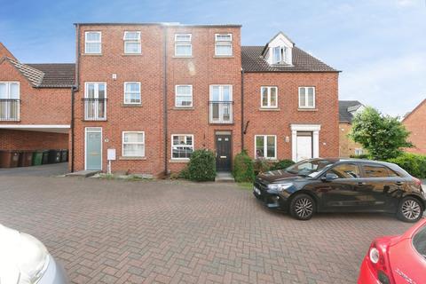 4 bedroom townhouse for sale, Rufford Drive, Mansfield Woodhouse, Mansfield, Nottinghamshire, NG19