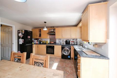 4 bedroom townhouse for sale, Rufford Drive, Mansfield Woodhouse, Mansfield, Nottinghamshire, NG19