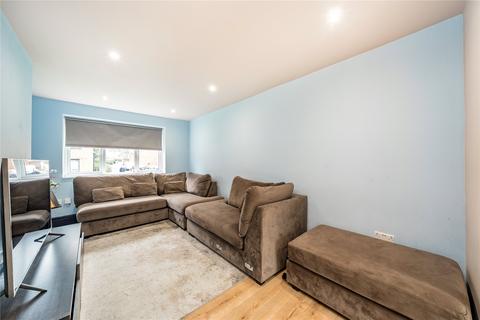 3 bedroom terraced house to rent, Elmshurst Crescent, London, N2