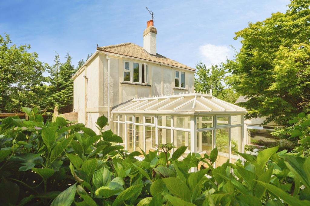 2 bedroom detached house for sale