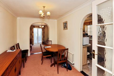 3 bedroom end of terrace house for sale, Saville Close, Gosport