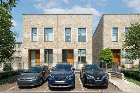 Farnsworth Drive, Edgware, HA8