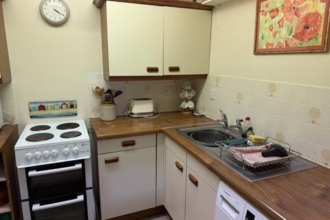 1 bedroom ground floor flat for sale, 9 Havenfield, Arbury Road, Cambridge, Cambridgeshire CB4 2JY