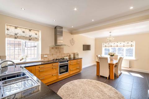 4 bedroom detached house for sale, St. Marys Road, Doncaster DN11