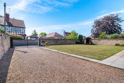 4 bedroom detached house for sale, St. Marys Road, Doncaster DN11