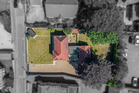 4 bedroom detached house for sale, St. Marys Road, Doncaster DN11