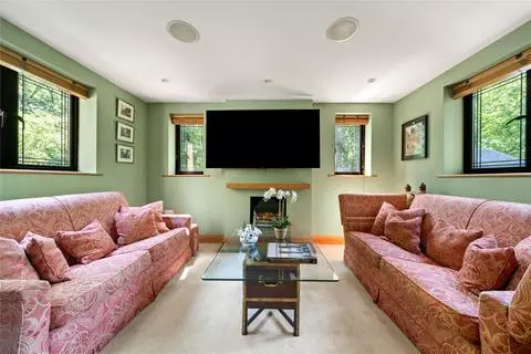2 bedroom detached house to rent - View 2