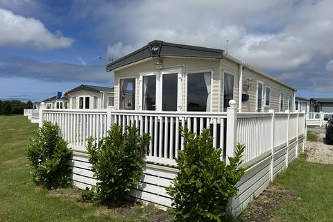 2 bedroom holiday lodge for sale, Hendra Croft, Goonhaven TR8