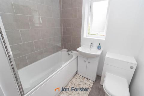 3 bedroom semi-detached house for sale, Limewood Grove, North Gosforth, Newcastle Upon Tyne