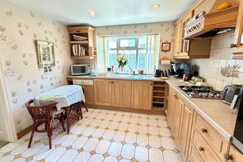 3 bedroom detached house for sale, Abbey Road, Rhos On Sea, Colwyn Bay