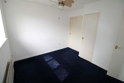 2 bedroom semi-detached house to rent, Dadford View, Brierley Hill