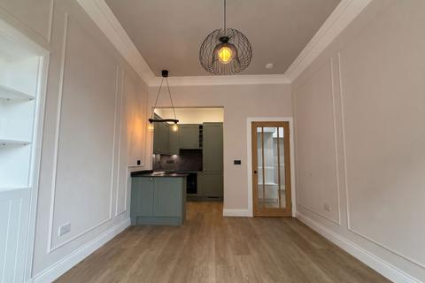 2 bedroom flat for sale, Cambusnethan Street, Edinburgh EH7