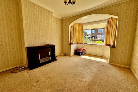 3 bedroom semi-detached house for sale, 37 Southlands Avenue Louth LN11 8EW